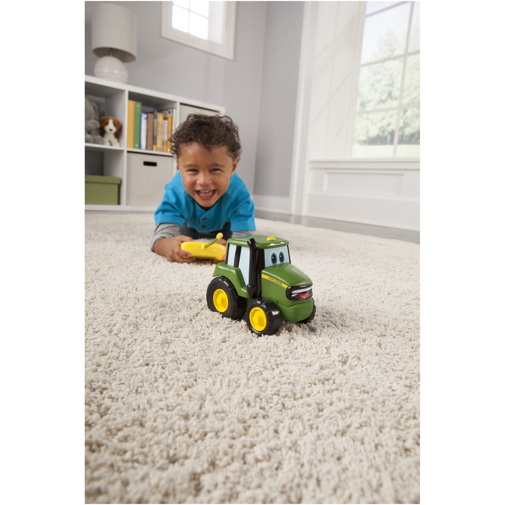 Tomy Rc John Deere Tractor Johnny