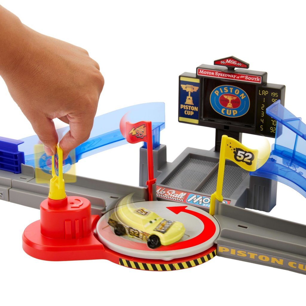 Disney Cars Cruze And Crash Speelset