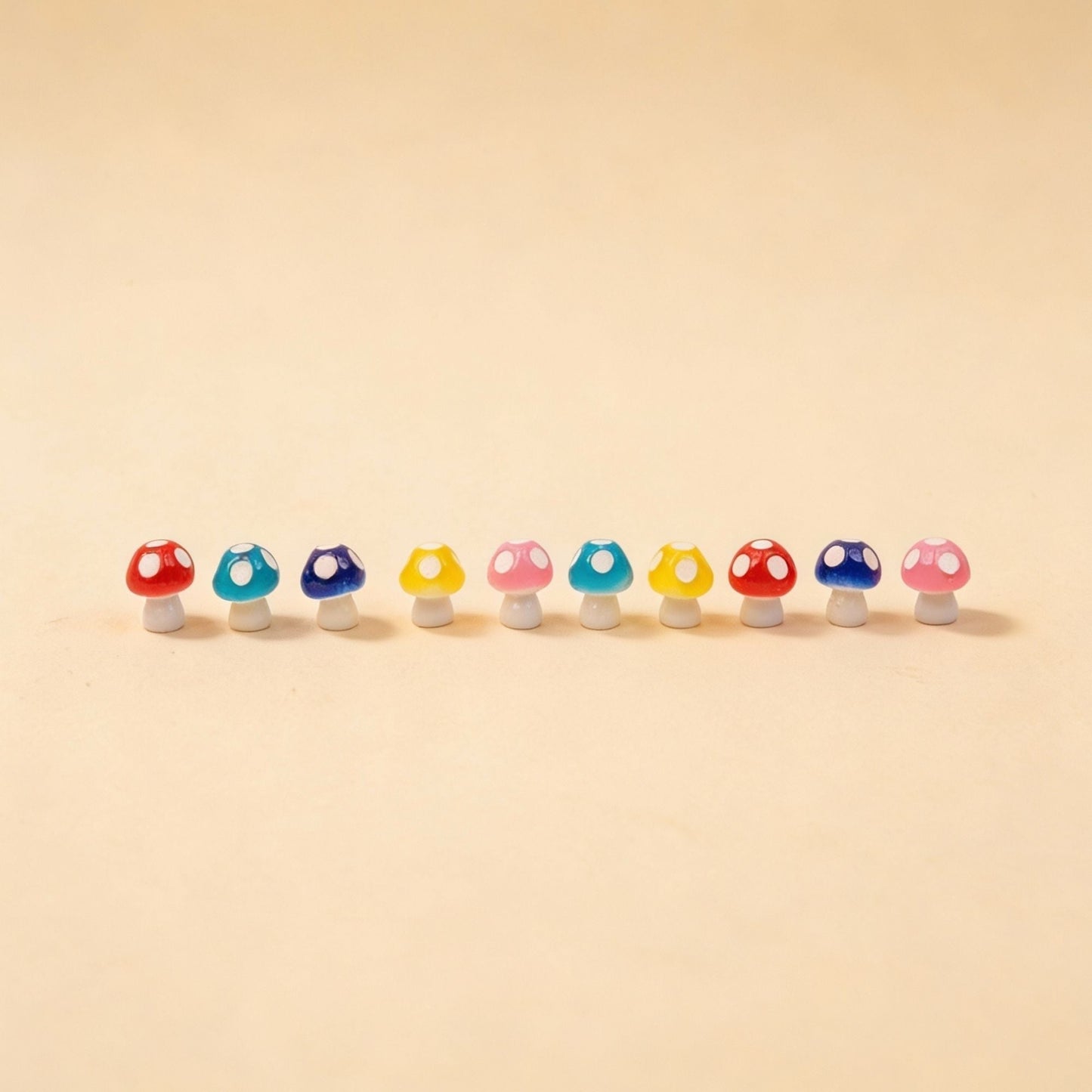 Neon Forest - Decorative Mini Mushrooms - Neon - Set Of 10 - ↑ 1,5 Cm