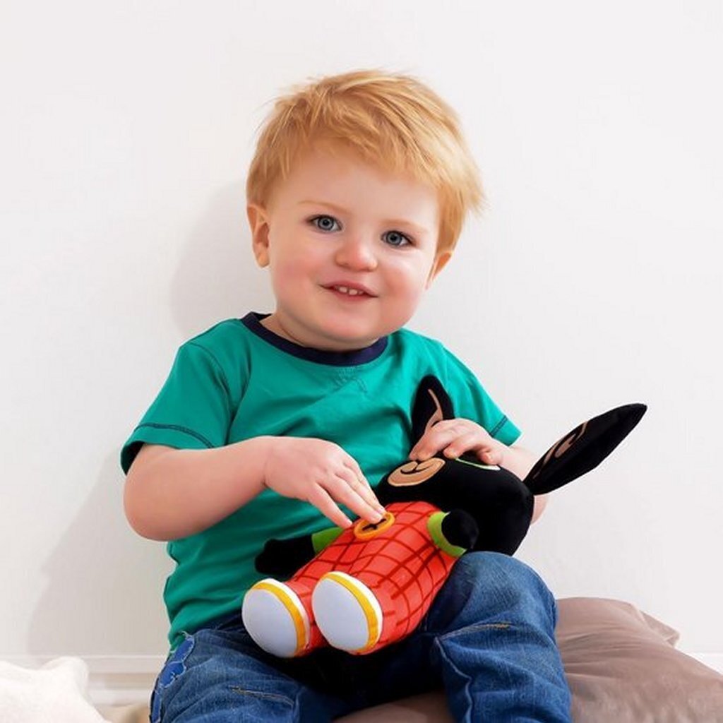 Basic Pratende Bing Interactieve Knuffel 30 Cm
