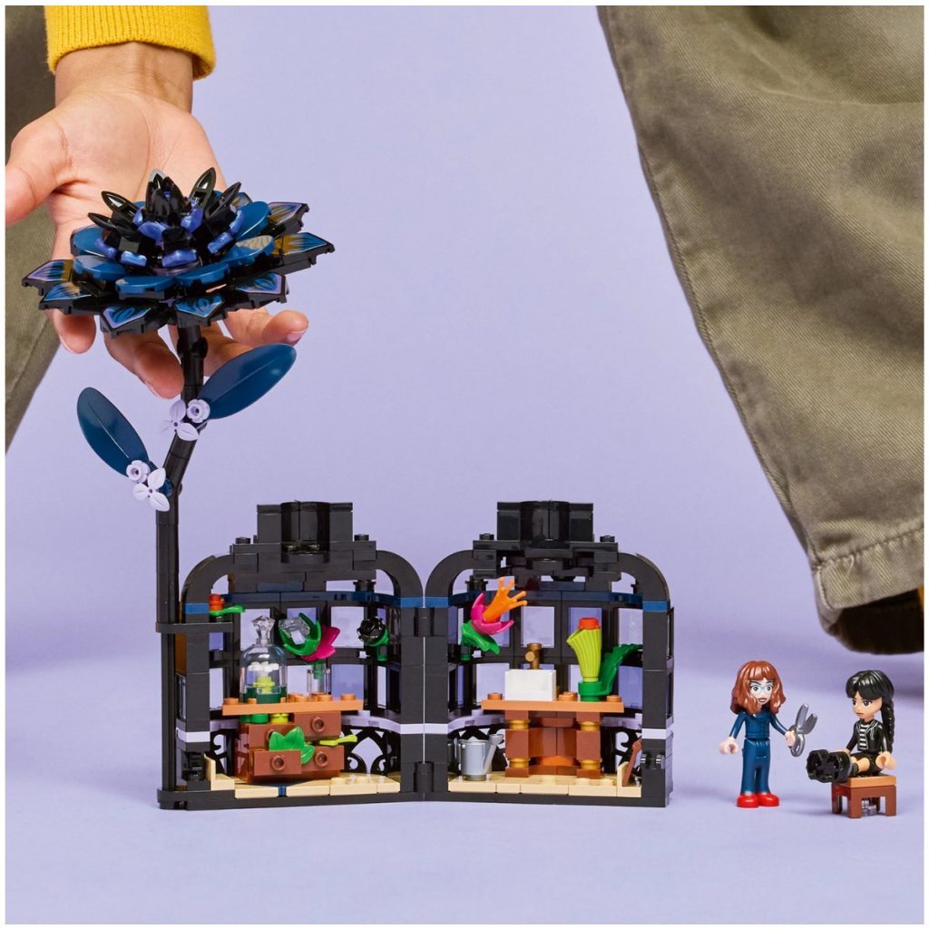 Lego Wednesday 76784 Zwarte Dahlia