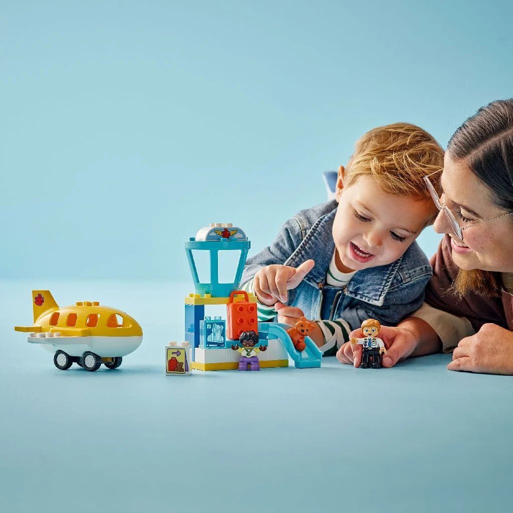 Lego Duplo 10443 Voor Het Eerst Op Het Vliegveld