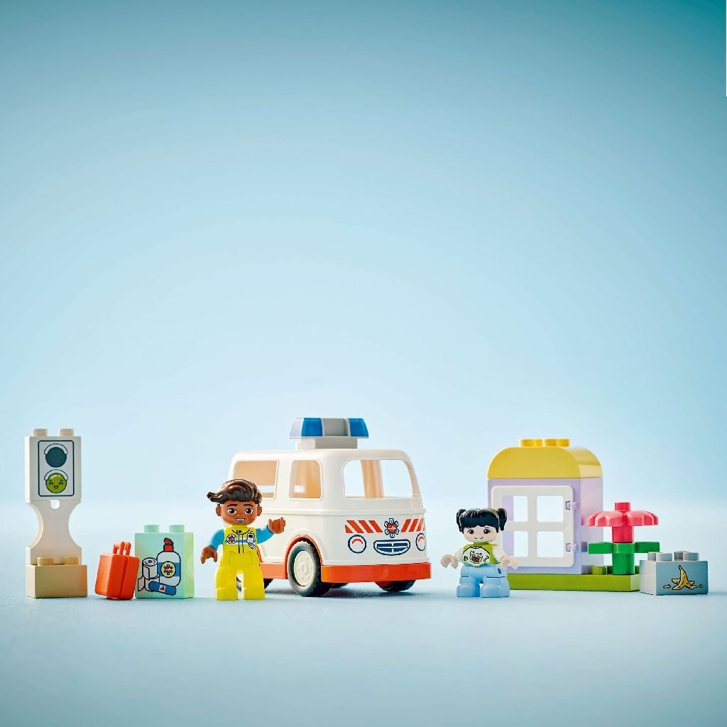 Lego Duplo 10447 Ambulance Met Chauffeur