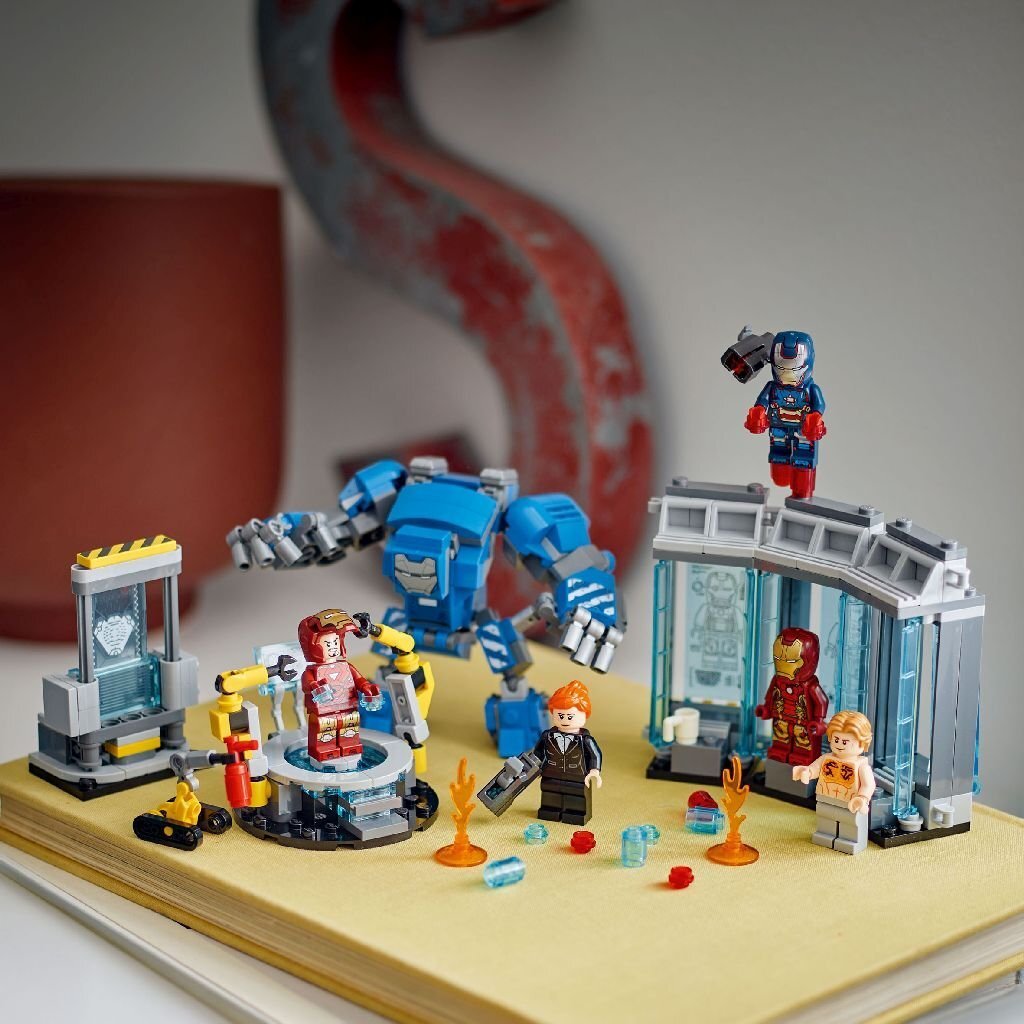 Lego Super Heroes 76315 Marvel Iron Mans Lab