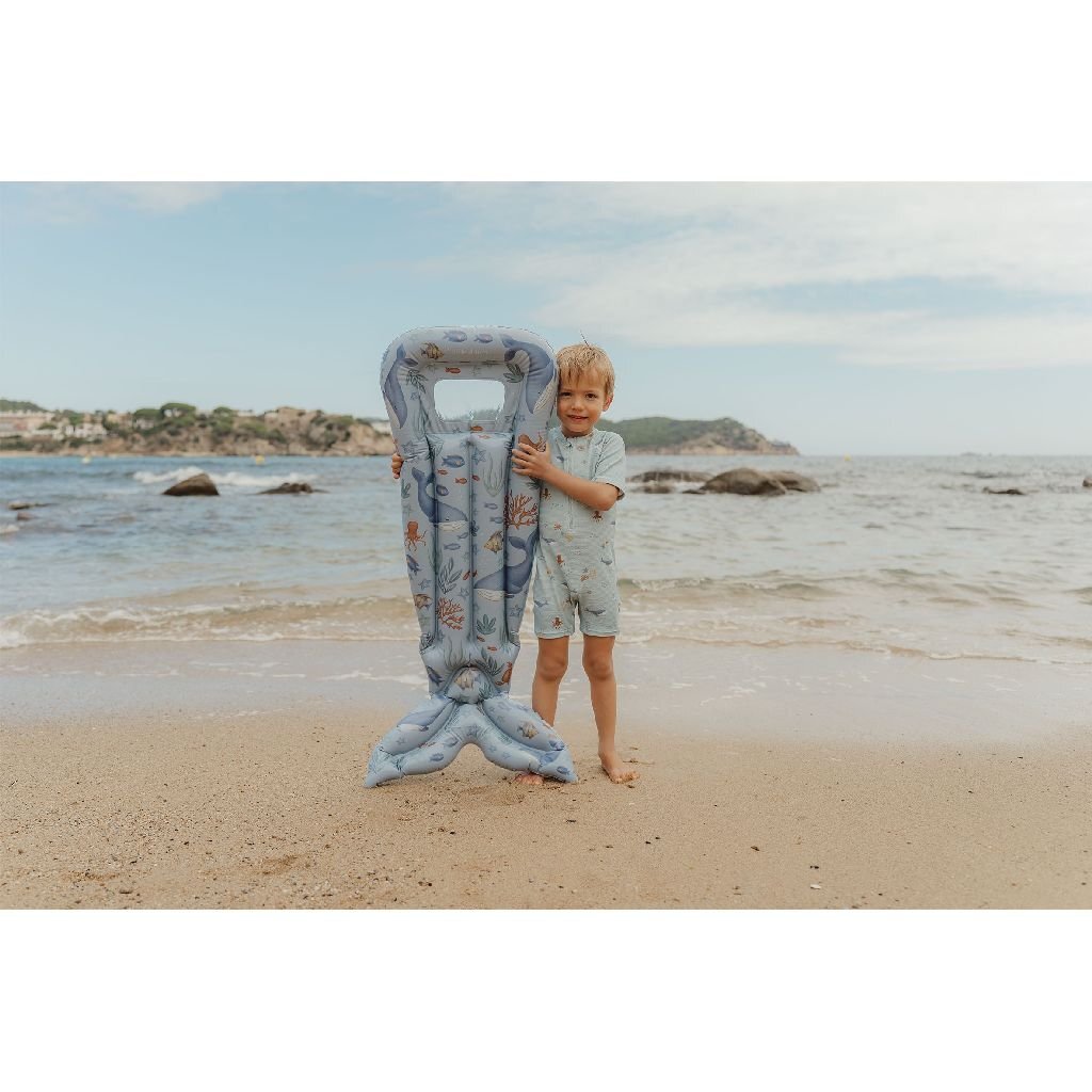 Little Dutch Ocean World Luchtbed Met Staart 118 Cm Blauw