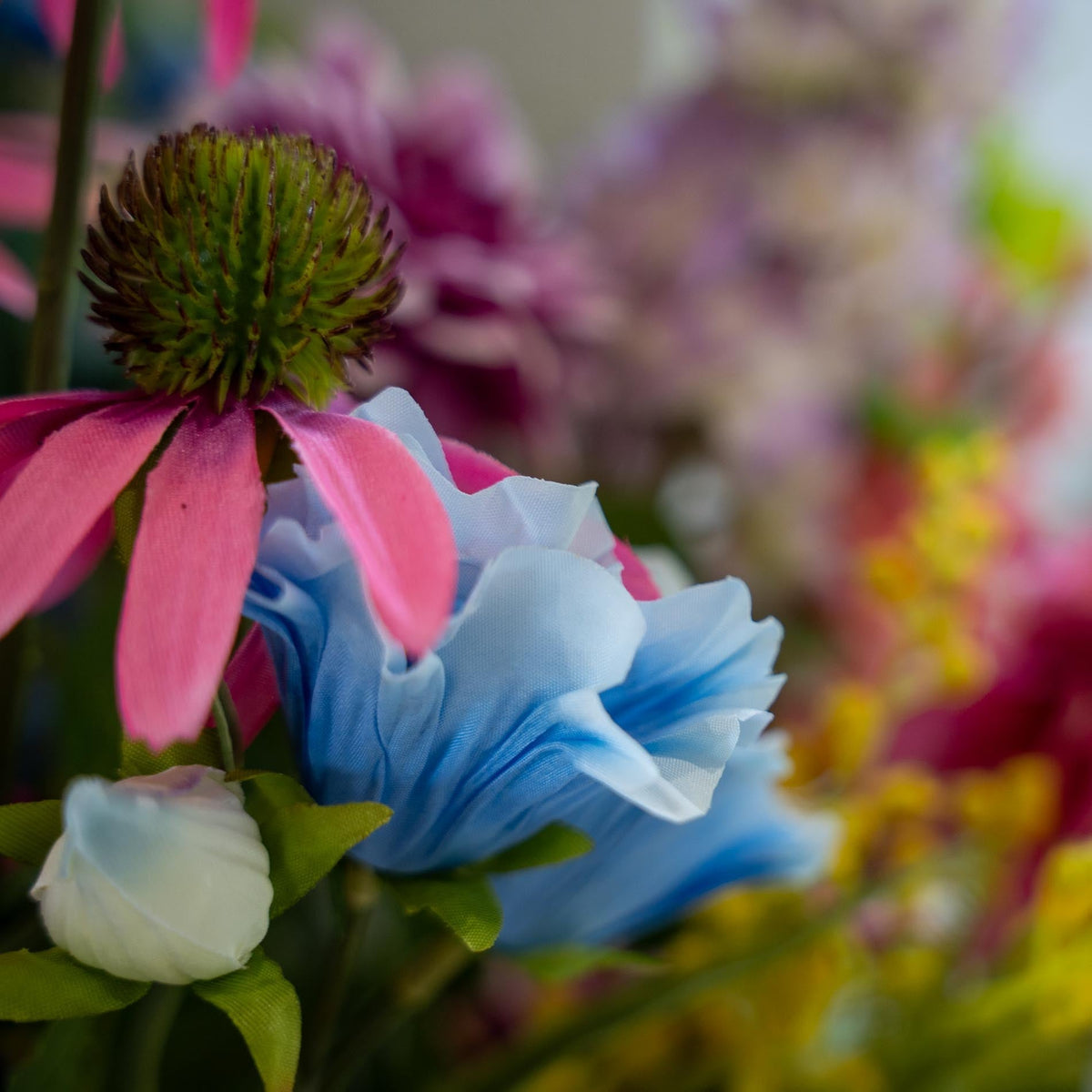 Artificial Flower Bouquet - Bold & Bright Deluxe - Real Touch - 16 Stems - ↑ 85 Cm