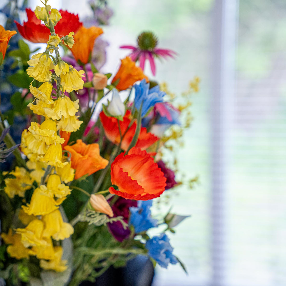 Artificial Flower Bouquet - Bold & Bright Deluxe - Real Touch - 16 Stems - ↑ 85 Cm
