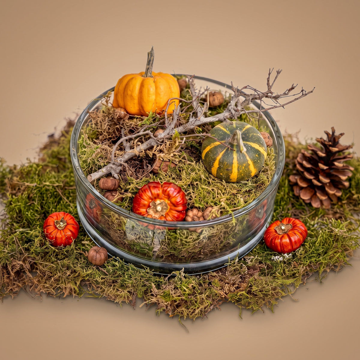 Autumn Bowl Medium Glass 2 Pumpkins Moss Cones Ø 20 Cm ↑ 8 Cm