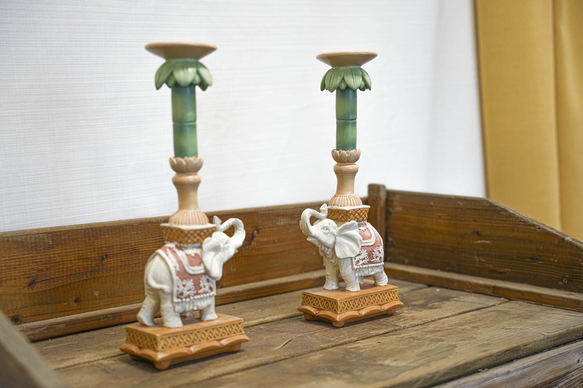 Candle Holder - Elephant Natural Pink - Polyresin -  ↑ 15 Cm