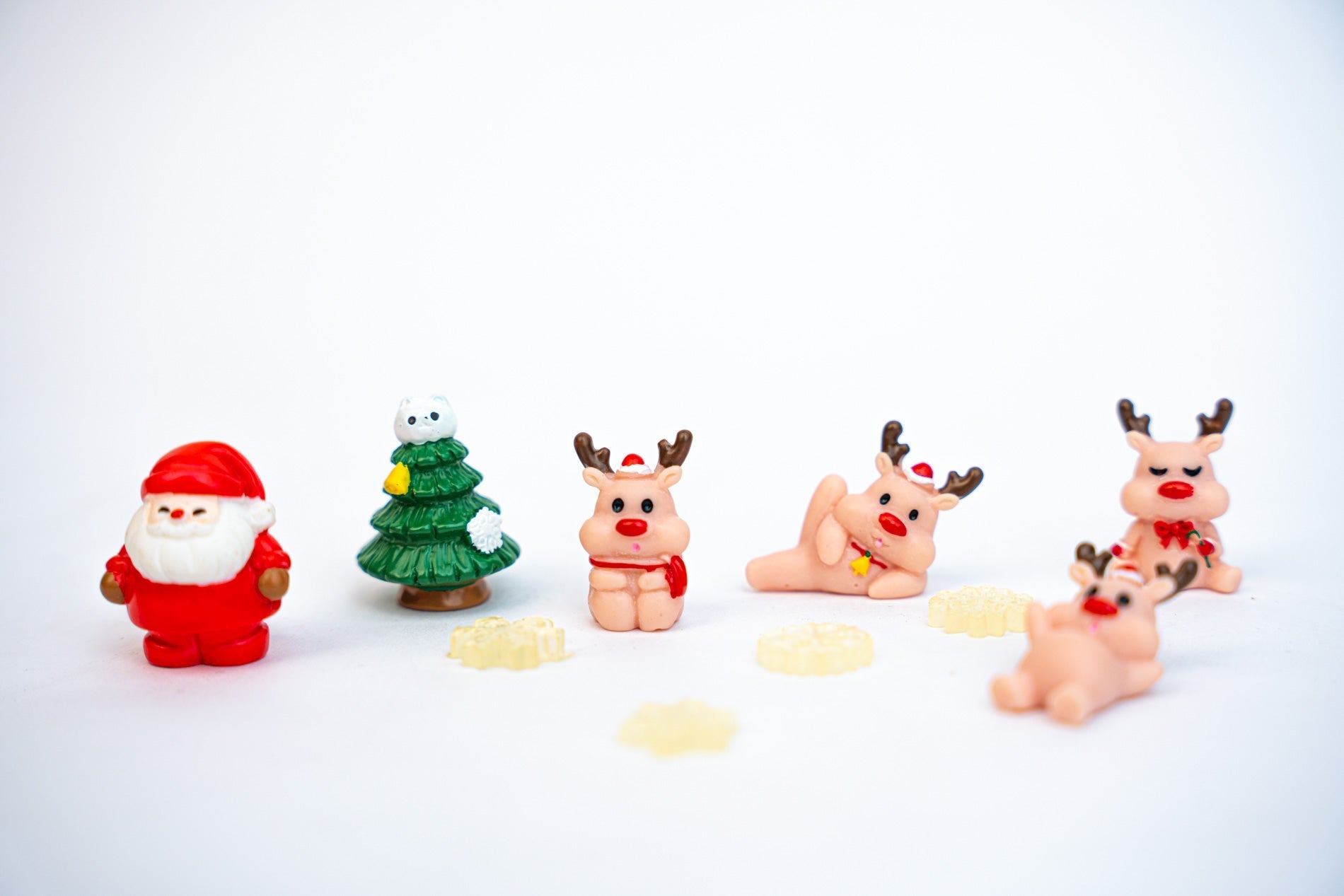 Reindeer Rush - Decorative Miniature Christmas Figures - 10Pcs - ↑ 1-3 Cm