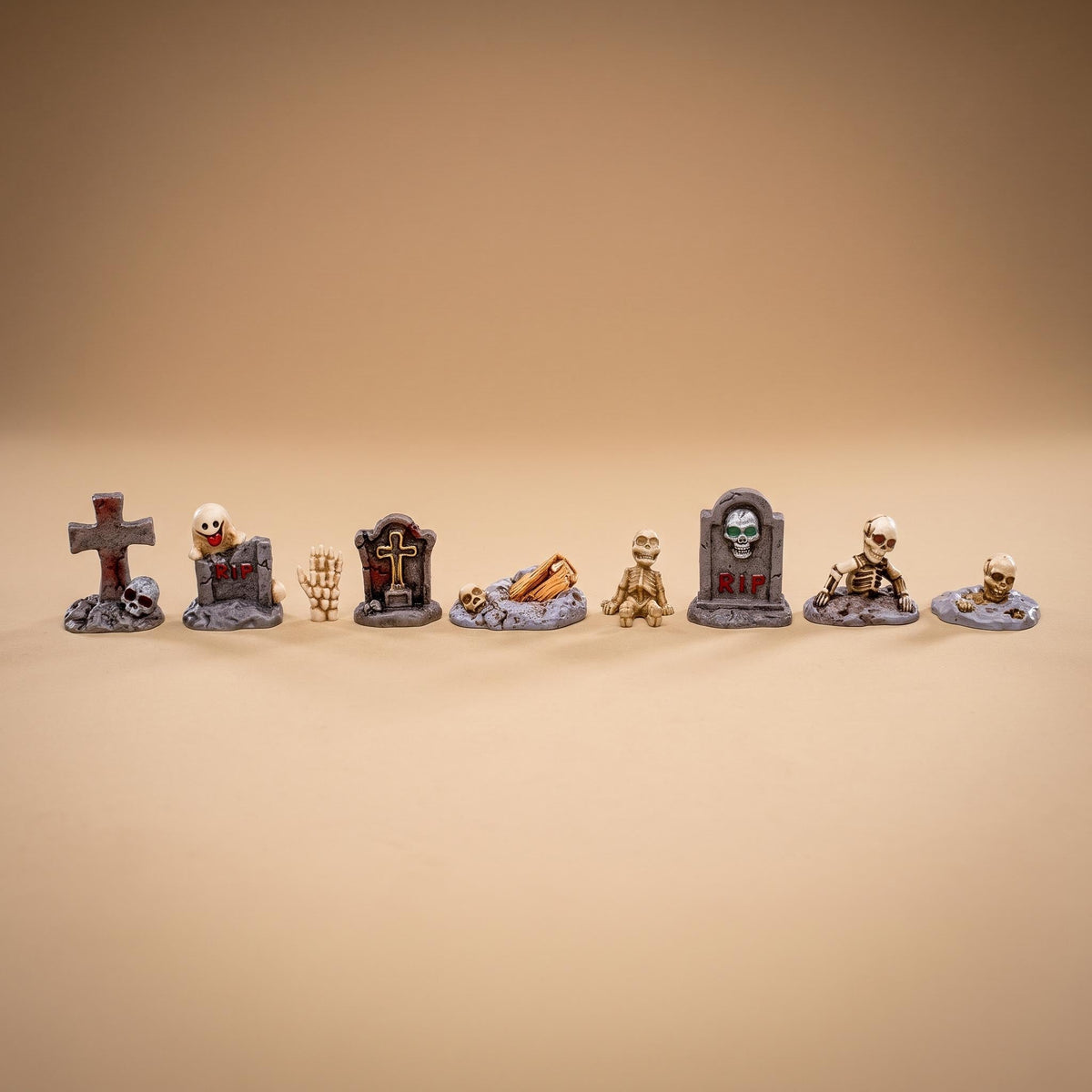 The Haunted Cemetery - 9 Pcs - Miniature Figurines - ↑ 1-3,5 Cm